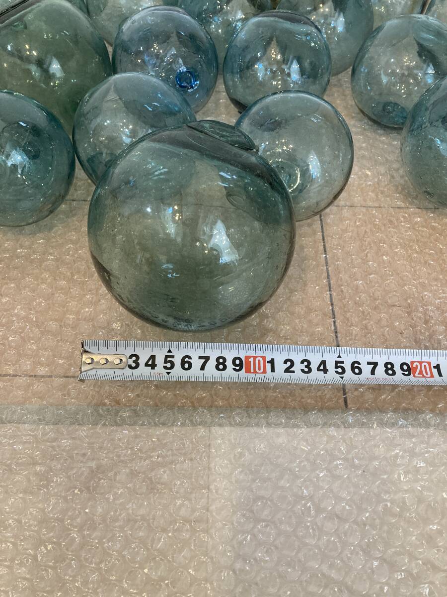 ガラス玉 浮玉 35個 直径8.5㎝〜12㎝ オブジェ 海外需要 ヴィンテージ 一点物 の画像3
