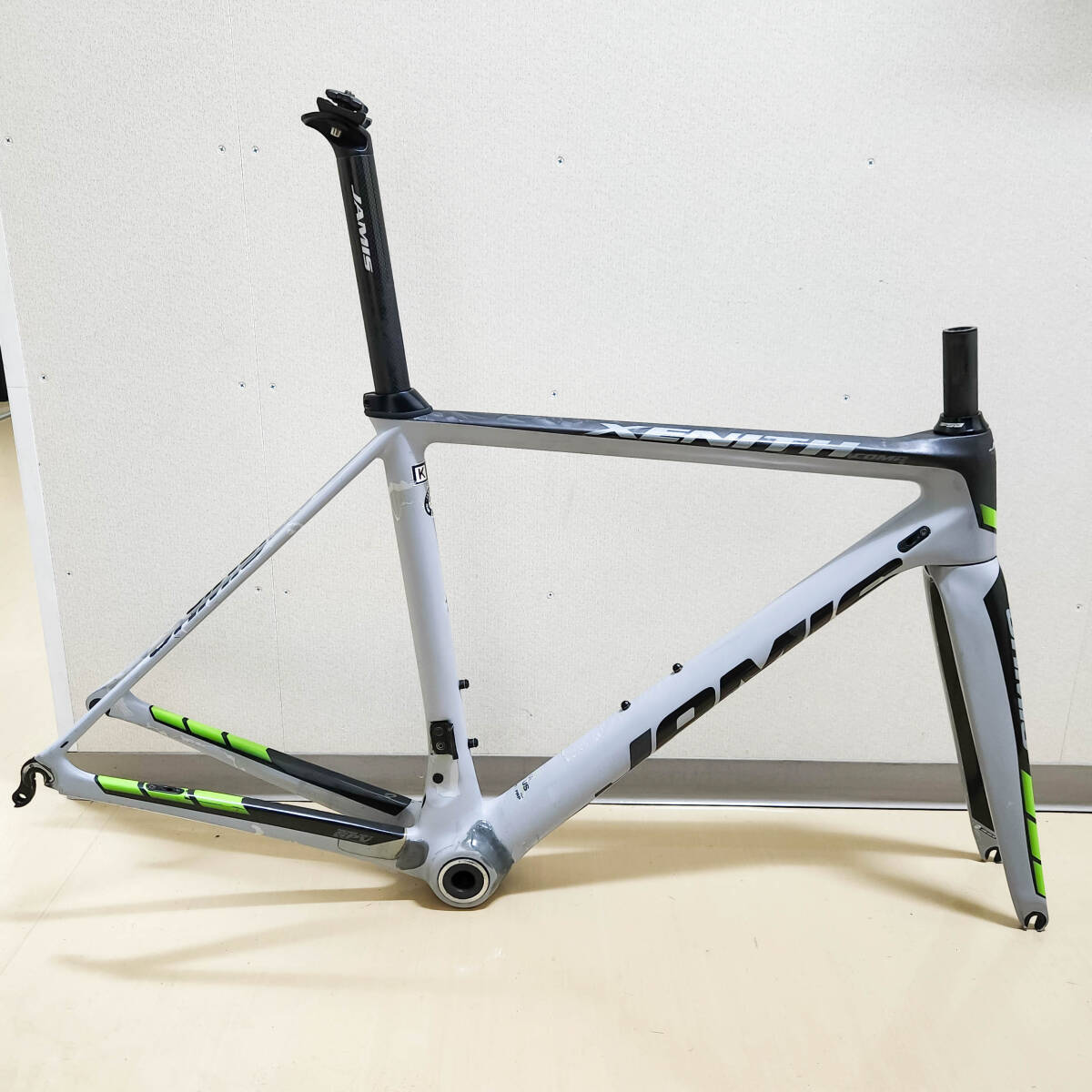 5250円 小さめ460 CORRATEC アルミフレーム ロードバイク 5250円 小さめ460 CORRATEC アルミフレーム ロードバイク