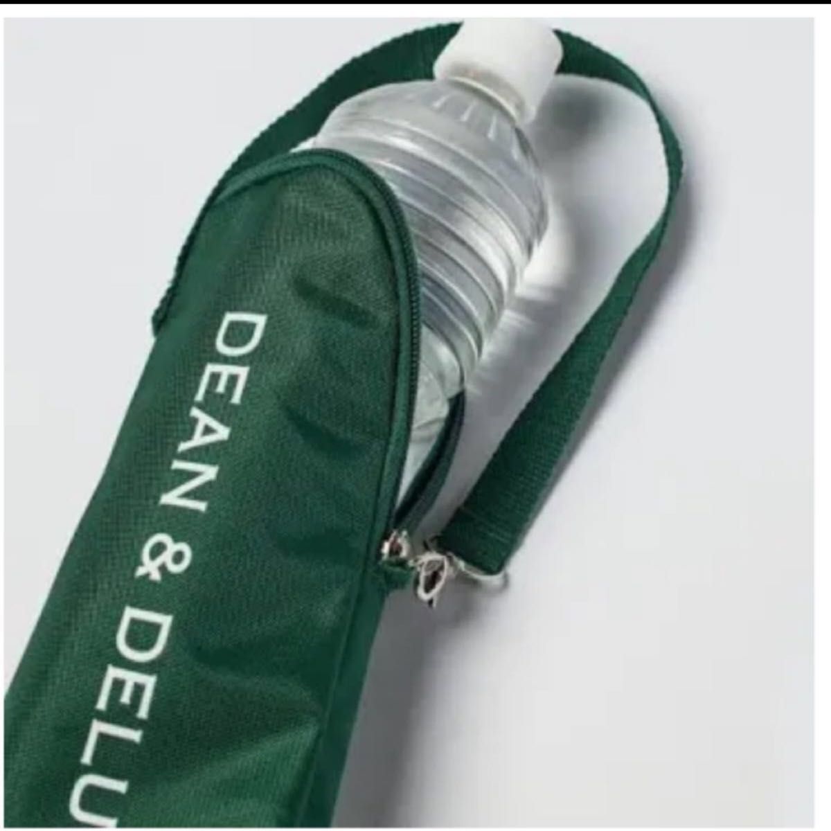 DEAN ＆ DELUCA[ディーン＆デルーカ]ストラップ付き保冷ボトルホルダー