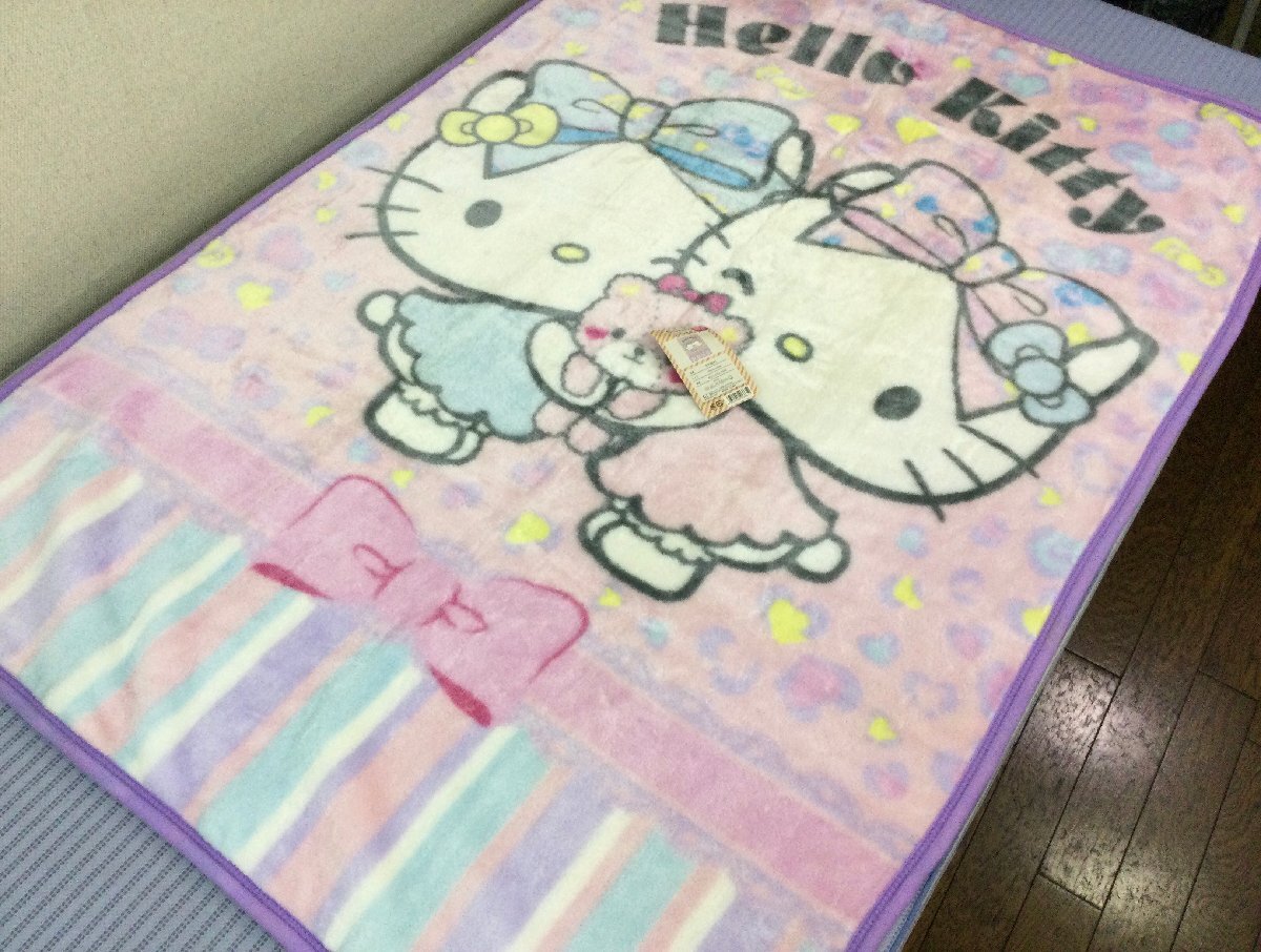 ◆300円スタ～ト◆かわいい★キティちゃんのハーフ毛布◆約100×140㎝★手洗いＯＫ！！_画像1