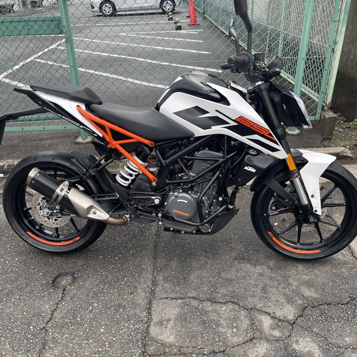 状態良好 KTM 250 デューク DUKE ABS LEDヘッドライト 28991km エンジンガード 全国配送 売切 検)CB250R 390 125 RC MT-25 Z250 CBR250RRの画像2