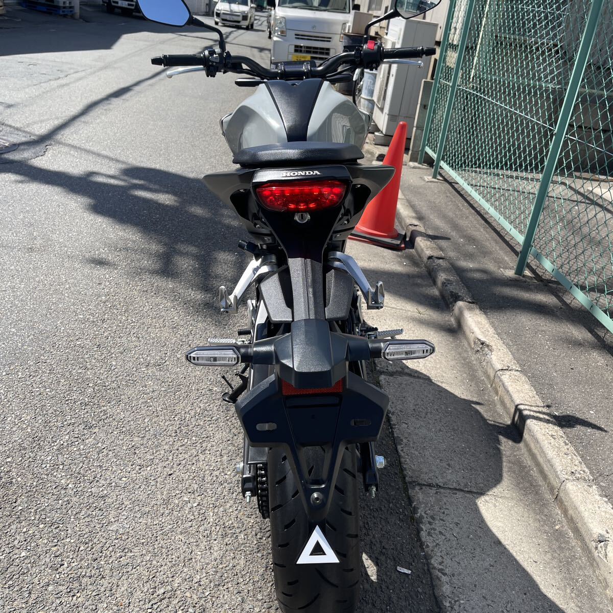 極上 現行JC91型 ホンダ CB125R ABS 4776km 新型DOHCエンジン SHOWAブロンズ倒立フォーク ENKEIブロンズホイール 原付二種 全国配送 売切 の画像4