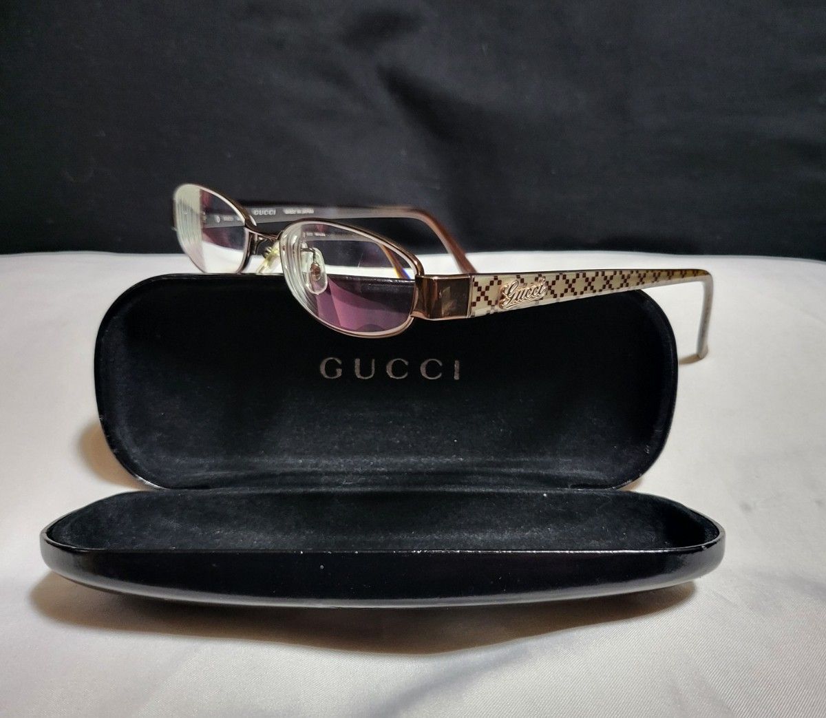 ◆ GUCCI グッチ◆ロゴ付き  眼鏡 メガネ チタンフレーム 度入り ケース付き