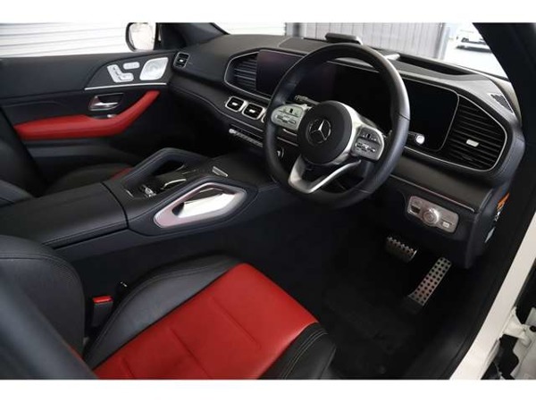「GLEクーペ 400 d 4マチック スポーツ ディーゼルターボ 4WD 赤黒革 E-ACTIVE BODY CONTROL サンルーフ」の画像2