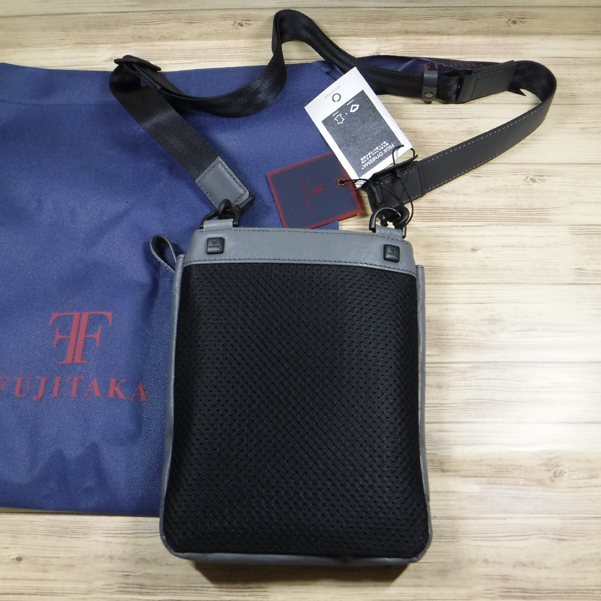 BB589 フジタカ 定価35200円 新品 レザーショルダーバッグ 世界最強オランダ 牛革 FT by FUJITAKA ホーク 615111 ミニショルダーバッグ_画像3