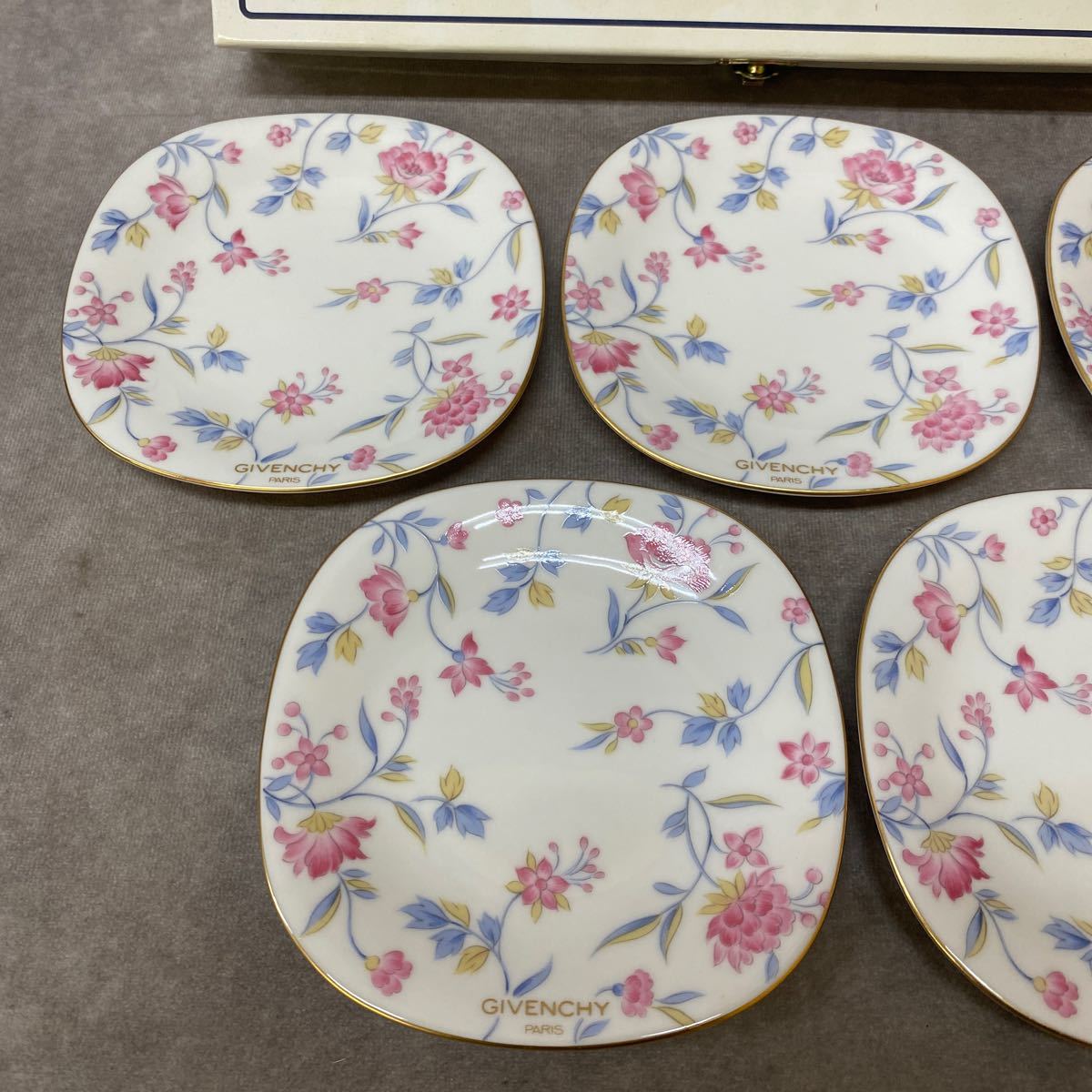 GIVENCHY ジバンシー ケーキ皿 小皿 5枚セット 食器 洋食器 GIVENCHY ジバンシー ケーキ皿 小皿 5枚セット 食器 洋食器
