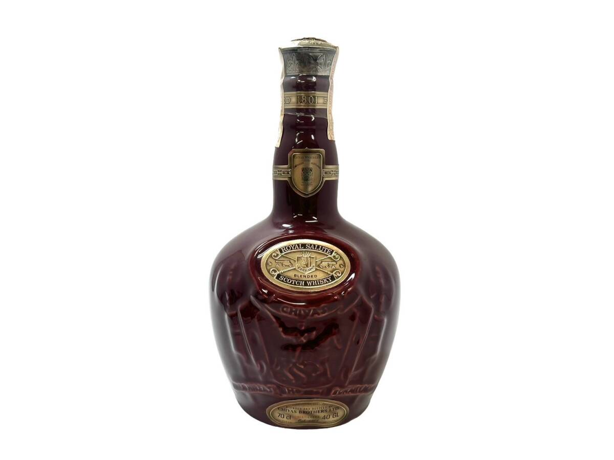 【未開栓】ROYAL SALUTE/ロイヤルサルート 21年 赤 陶器ボトル 700ml 40% 巾着袋付き シーバス 古酒 スコッチ ウイスキー 洋酒 (47478N2)_画像2