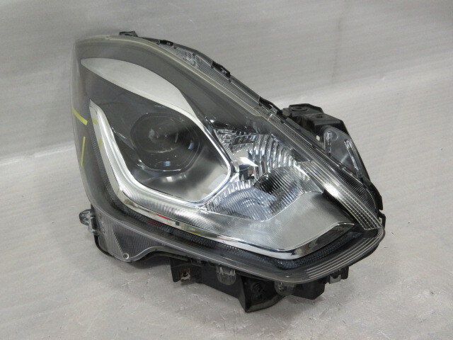 スズキ　スイフト　ZC33S/ZC83S　純正　LED　右ヘッドライト_画像1