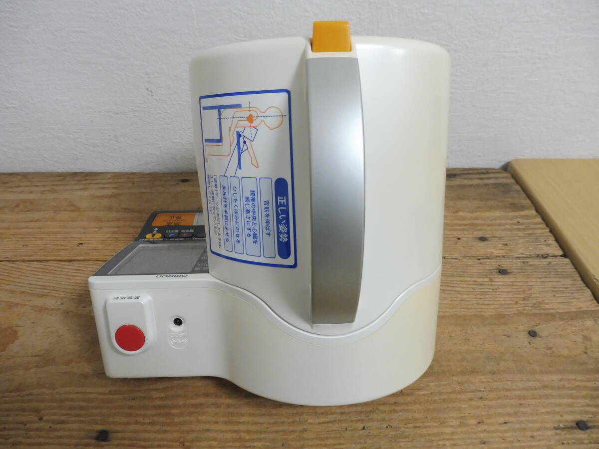 「6034/T3A」OMRON オムロン HEM-1010 上腕式 デジタル自動血圧計 スポットアーム ACアダプター 取扱説明書付き 動作品_画像5