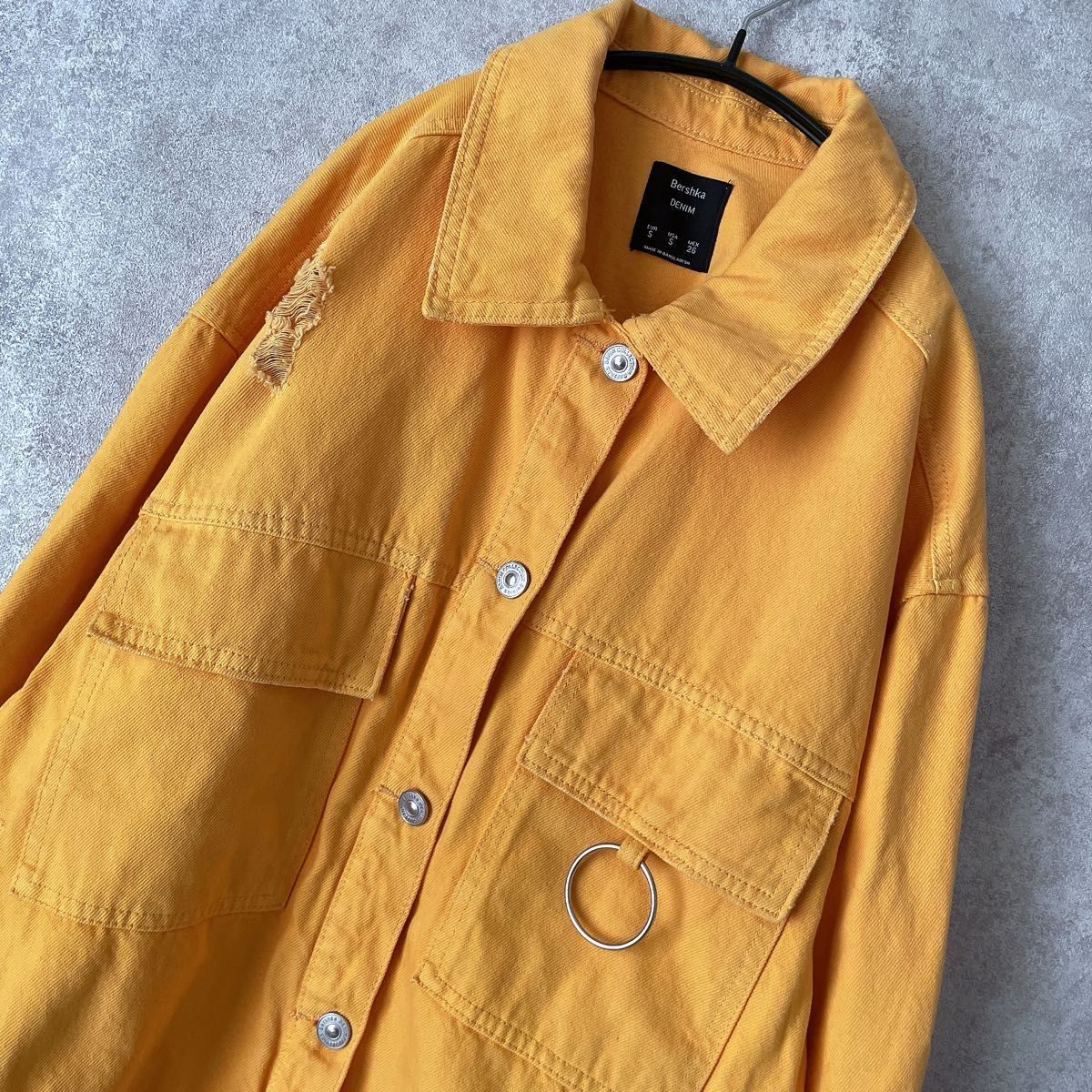 bershka ベルシュカ デニムジャケット ダメージ加工 イエロー bershka ベルシュカ デニムジャケット ダメージ加工 イエロー