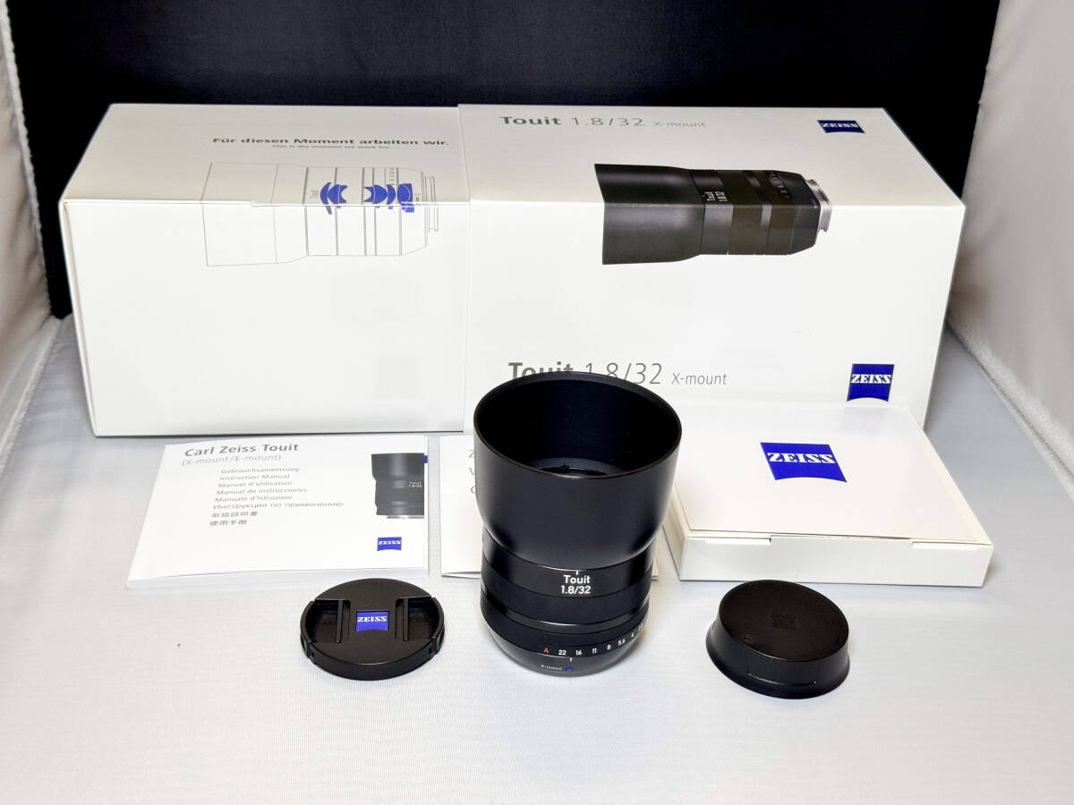 【中古】富士フイルム カールツァイス Carl Zeiss Touit 1.8/32M FUJIFILM 単焦点 X-T5 X-T4 X-H2 Xマウント_画像1