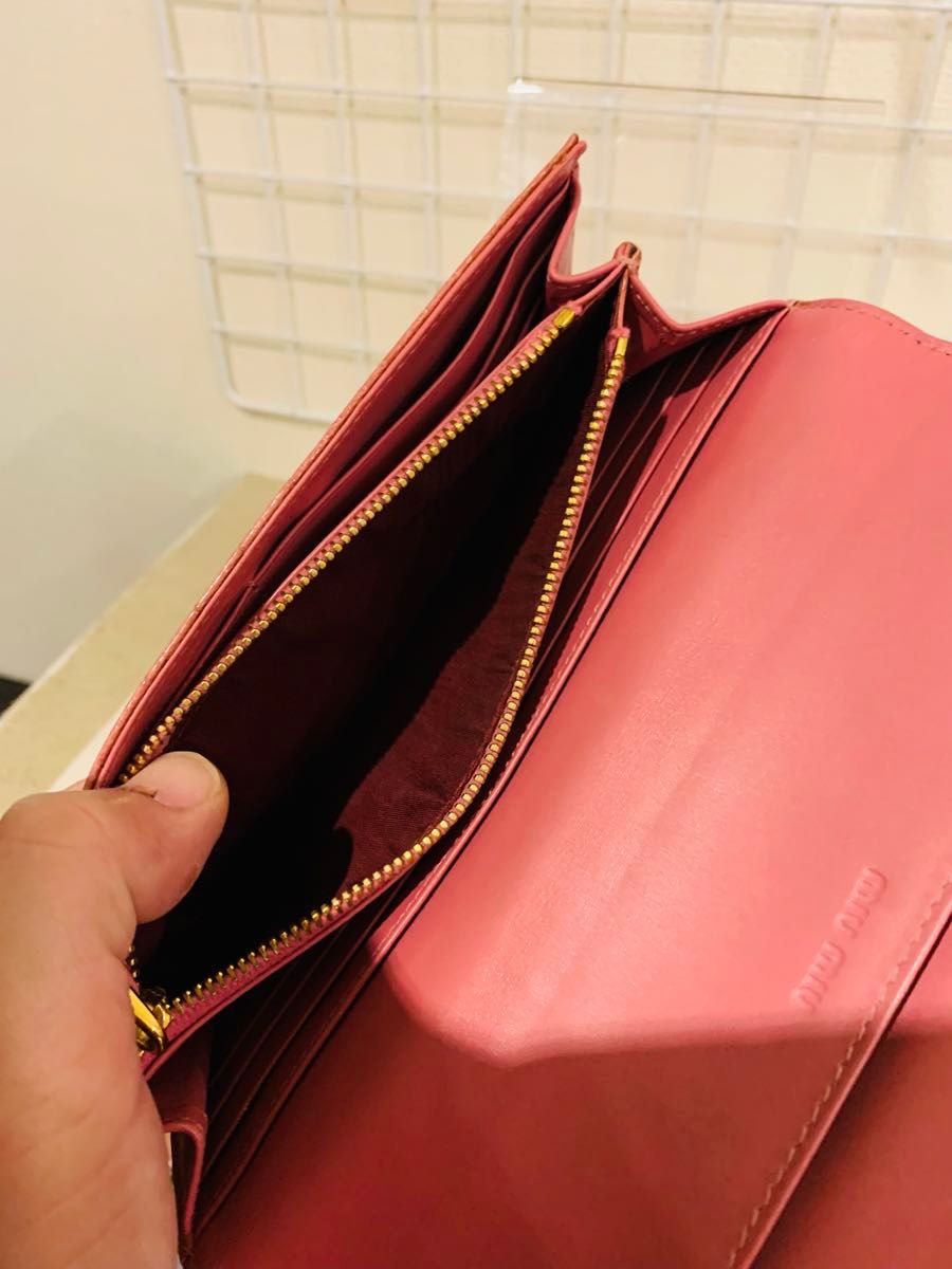 高品質】MIU MIU ミュウミュウ 長財布 二つ折り財布 ピンク レザー