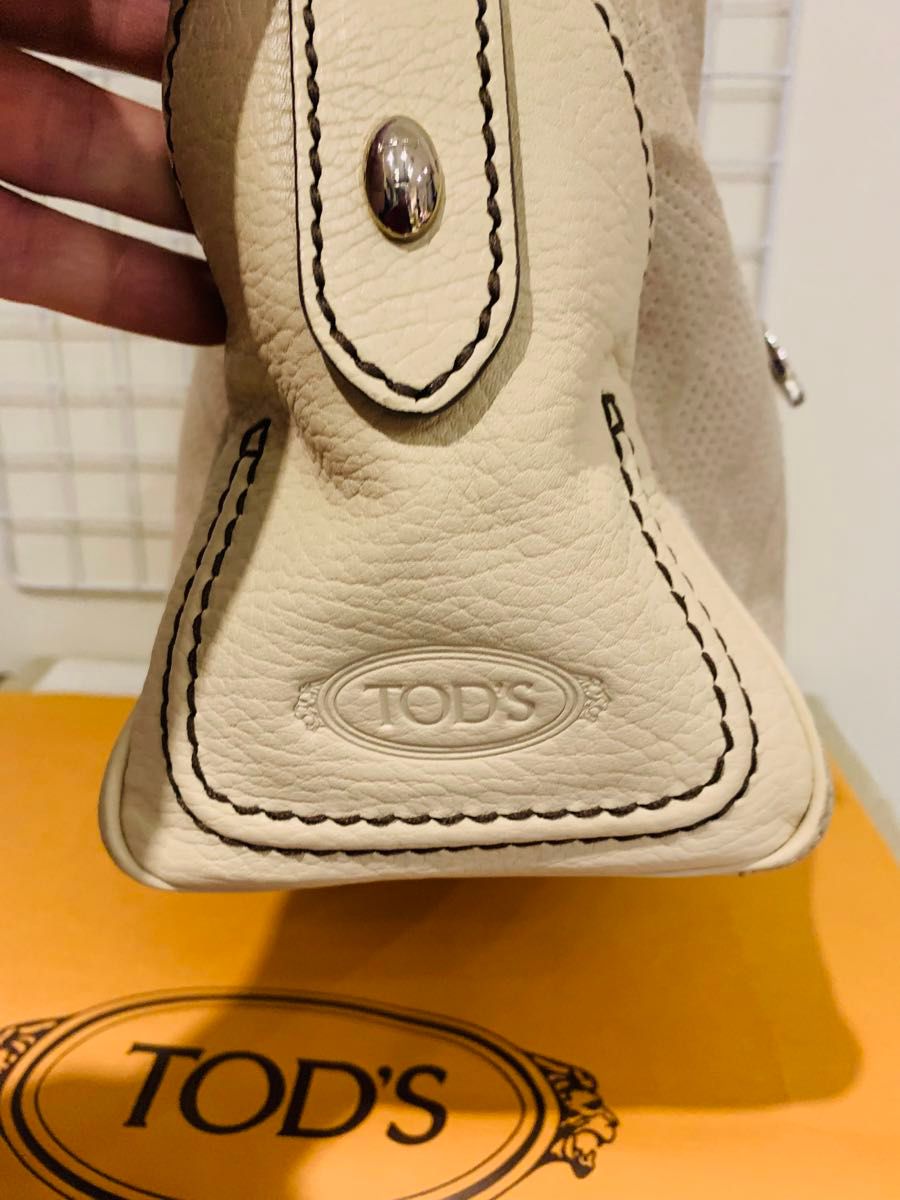 【高品質】tod's  トッズ　トートバッグ ハンドバッグ レザー　スエード　クリームホワイト