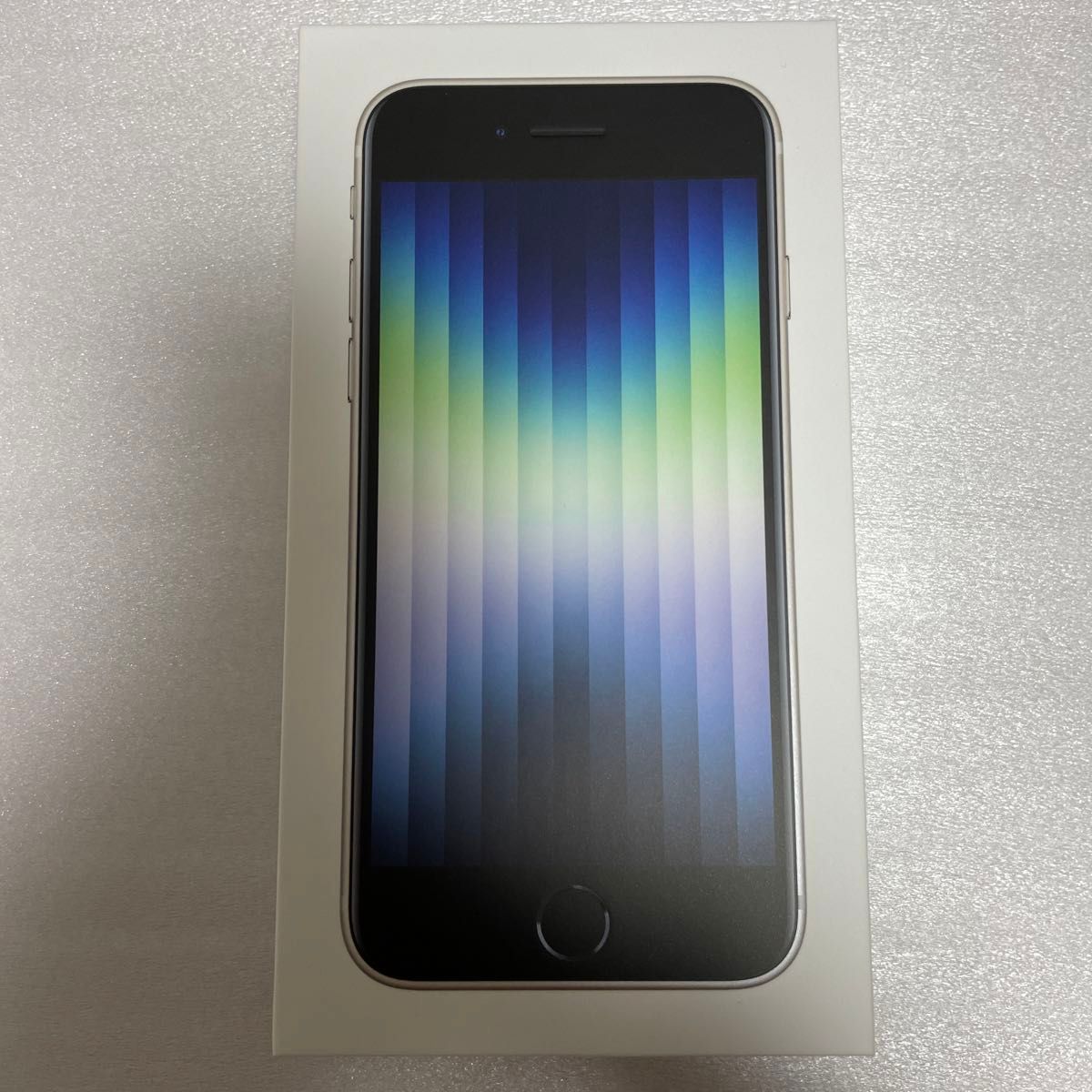 新品未開封品 iPhone SE3 64GB スターライト SIMフリー 5/20台