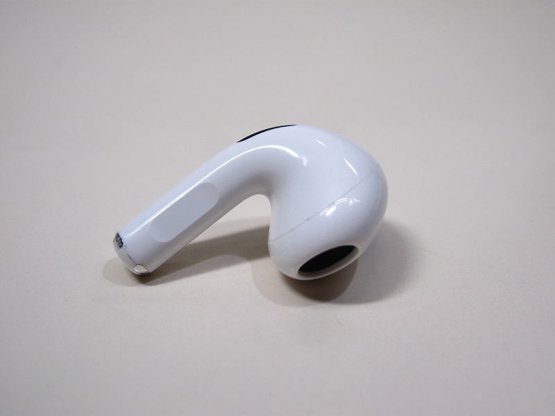 Apple純正 AirPods 第3世代 エアーポッズ MME73J/A 右 イヤホン 右耳のみ　A2565　[R]_画像7