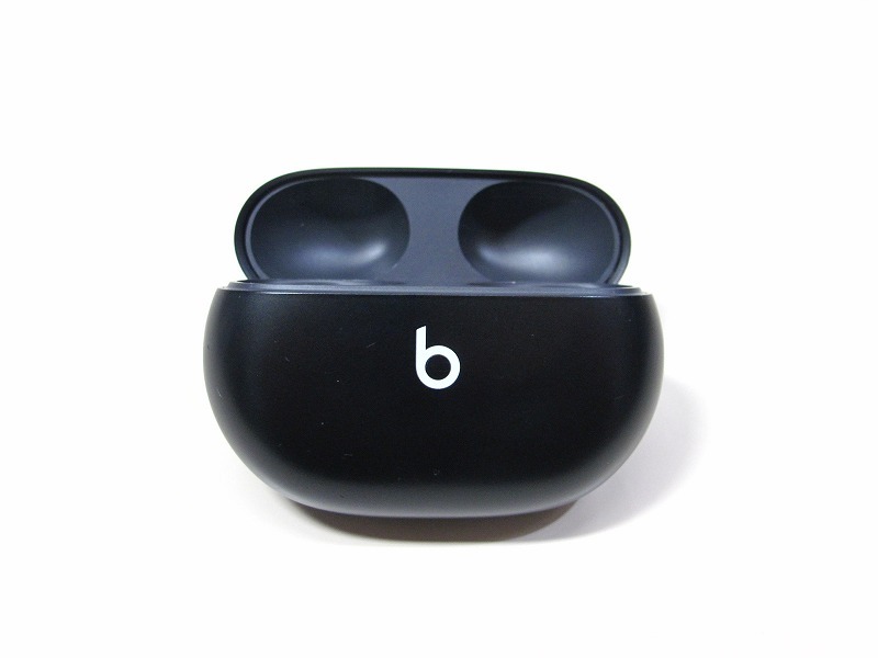 ビーツ Beats Studio Buds MJ4X3PA/A ブラック ワイヤレスノイズキャンセリングイヤホン 充電ケースのみの出品です。の画像2