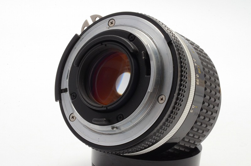 人気 美品 Nikon ニコン Ai-s Nikkor 35mm F2 MF レンズ_画像3