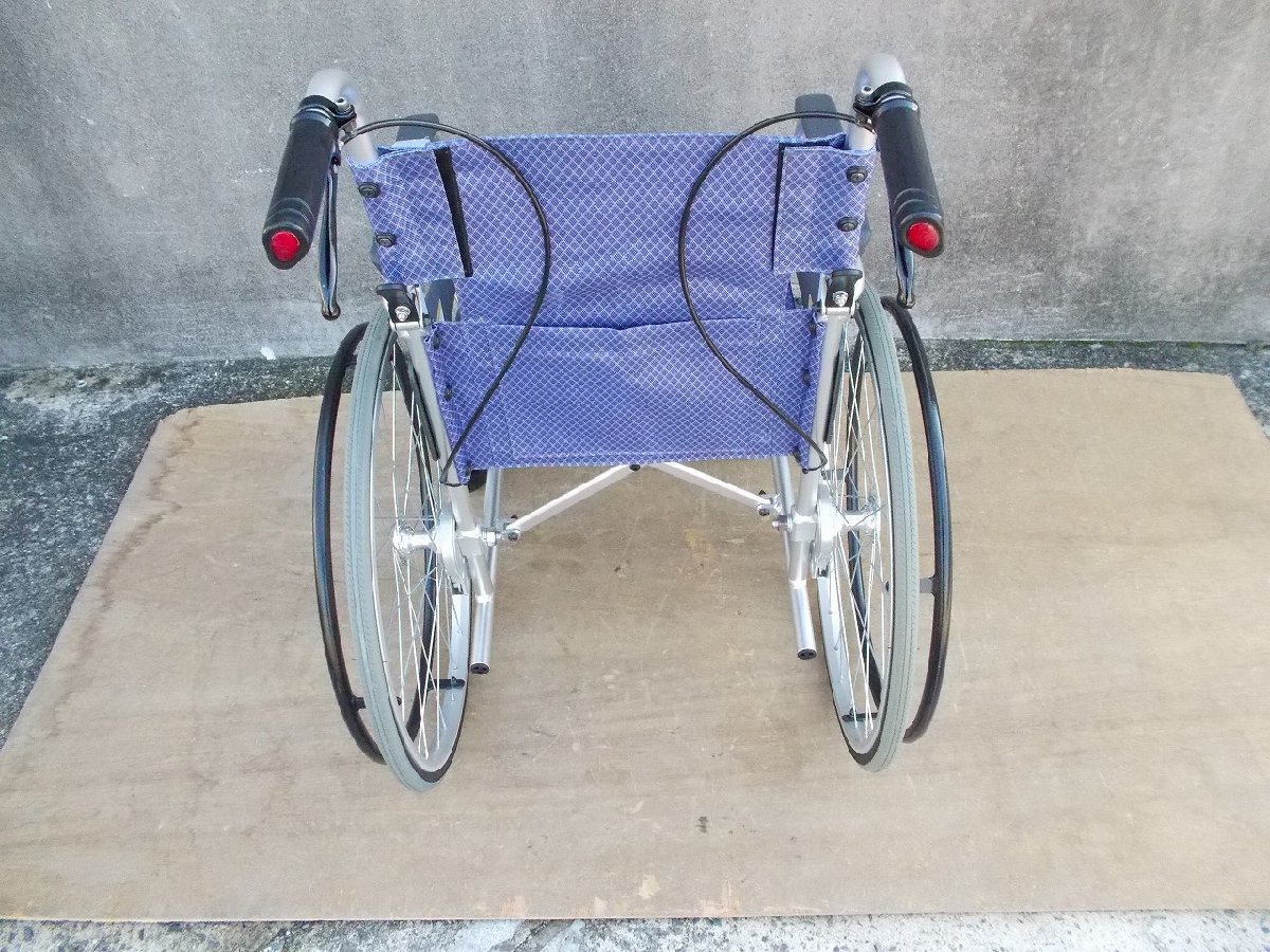 TS-24-0219-01 【カワムラサイクル】 洗浄整備済自走式車椅子 ふわりす 【KF22-40SB】の画像8
