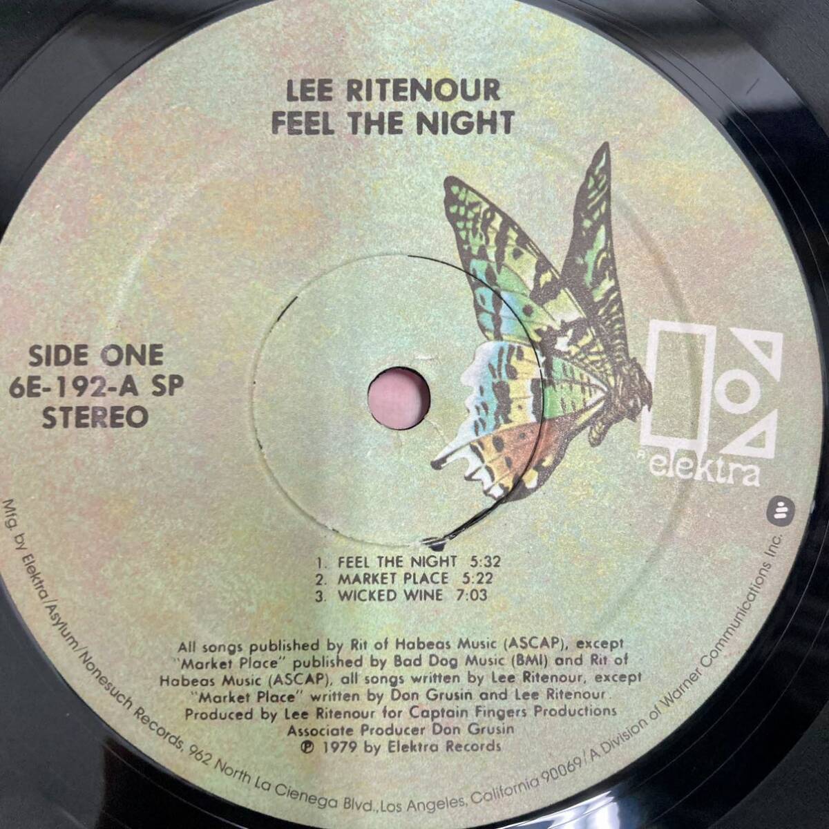 【シュリンク付きUS盤】Feel the Night 暗闇へとびだせ / Lee Ritenour リー・リトナー【LP アナログ レコード 】ジャズ フュージョン jazzの画像3
