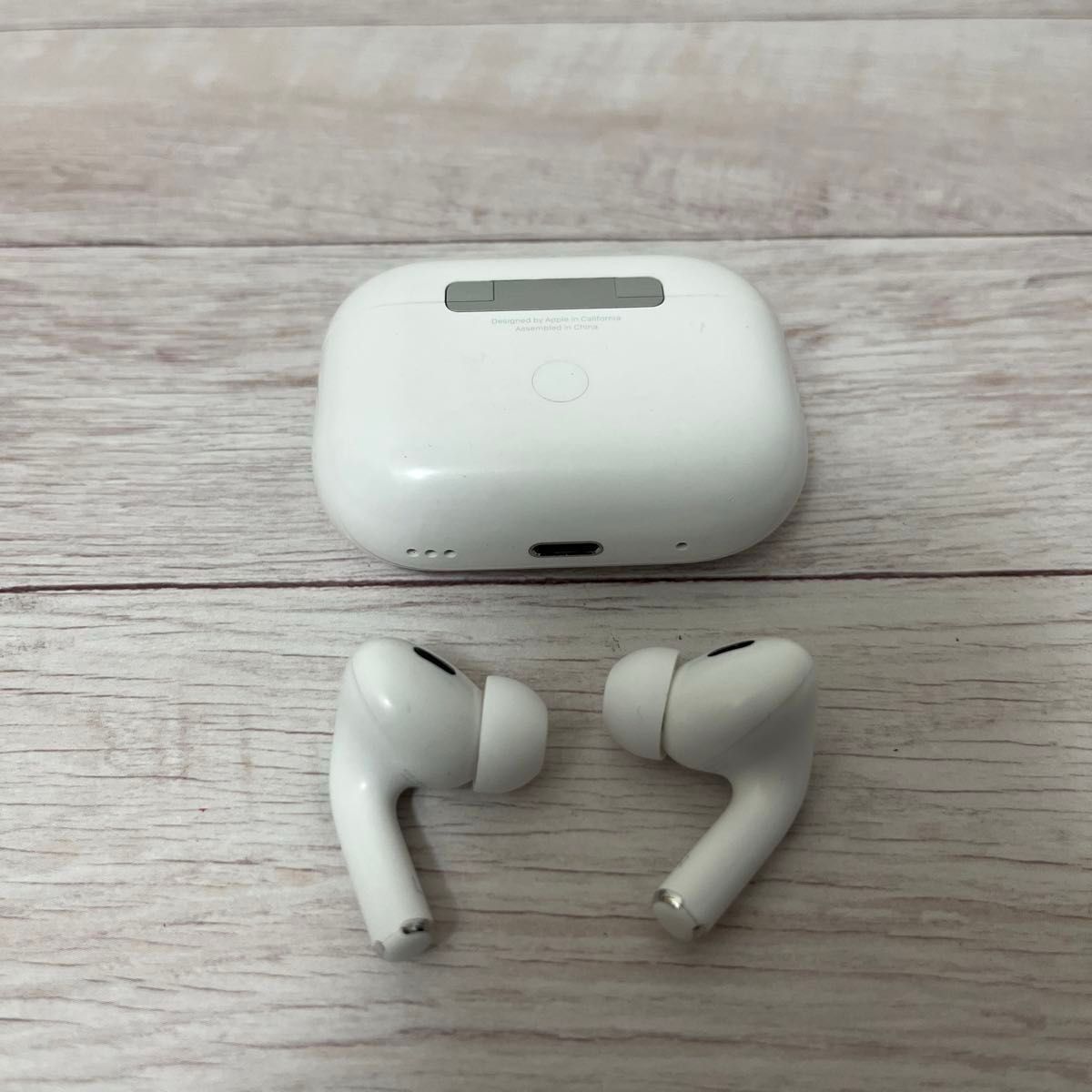 Apple AirPods Pro A2699 A2698 A2700 第2世代　純正品　アップルエアーポッズプロ　右　左　ケース