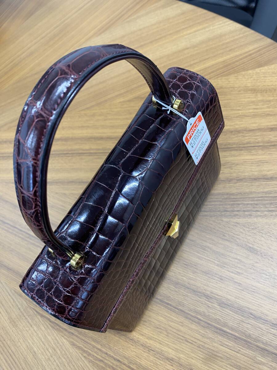本物クロコダイル ハンドバック 長期在庫展示品 未使用 貴重品 ＪＲＡ日本製品 エンジ（赤系）の画像4