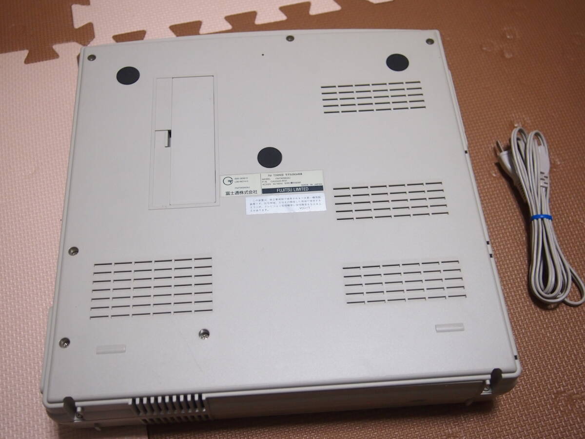 1円スタート FM TOWNS II 本体 SN model ノートパソコン FM 1円スタート FM TOWNS II 本体 SN model ノートパソコン FM