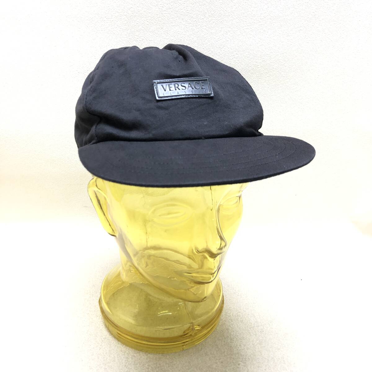 △ VERSACE CLASSIC ヴェルサーチ ロゴキャップ サイズXL ブラック メンズ レディース 帽子 ファッション小物 USED品△Ｇ72836_画像1
