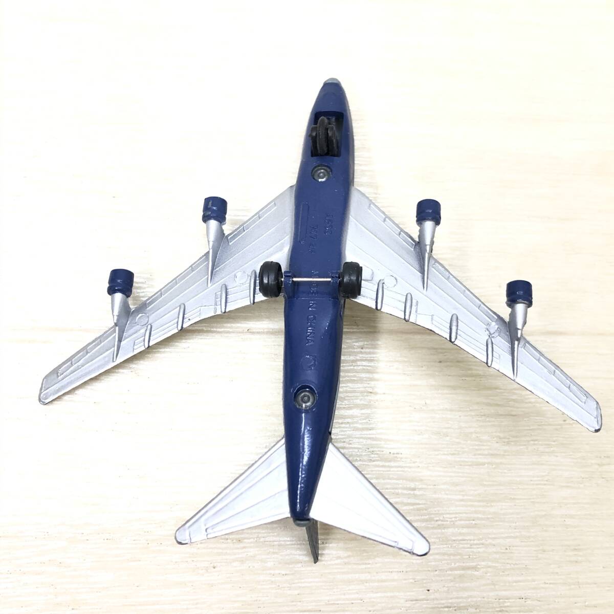 ★未使用品 HOT WINGS ホットウィングス ユナイテッド エアライン Boeng 747SP モデル 飛行機 軍用機 コレクション ★C01589_画像5