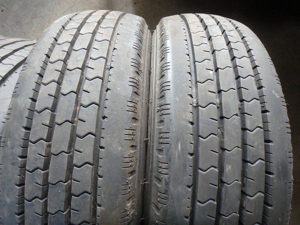 C593 送料無料【195/65R16 106/104】ダンロップ SPLT33 夏タイヤ 6本 2023年製 約7.5-8分山_画像4