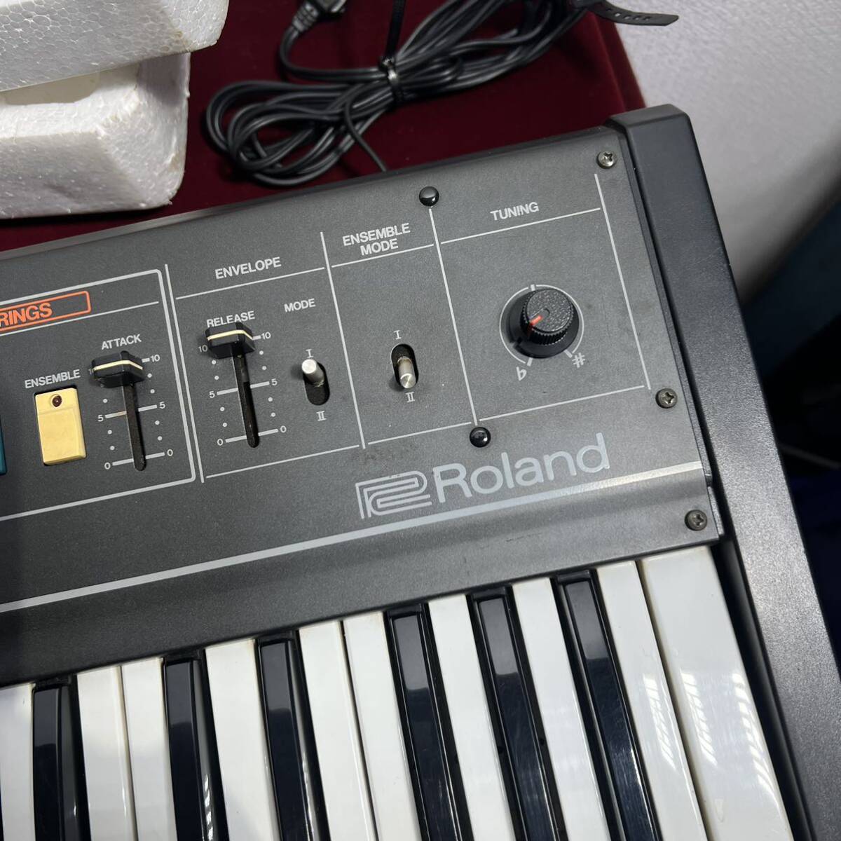 f191 中古美品　◆ Roland 電子オルガン アナログ・ポリフォニックシンセサイザー RS-09 ◆ 原箱付き　動作確認済み_画像4