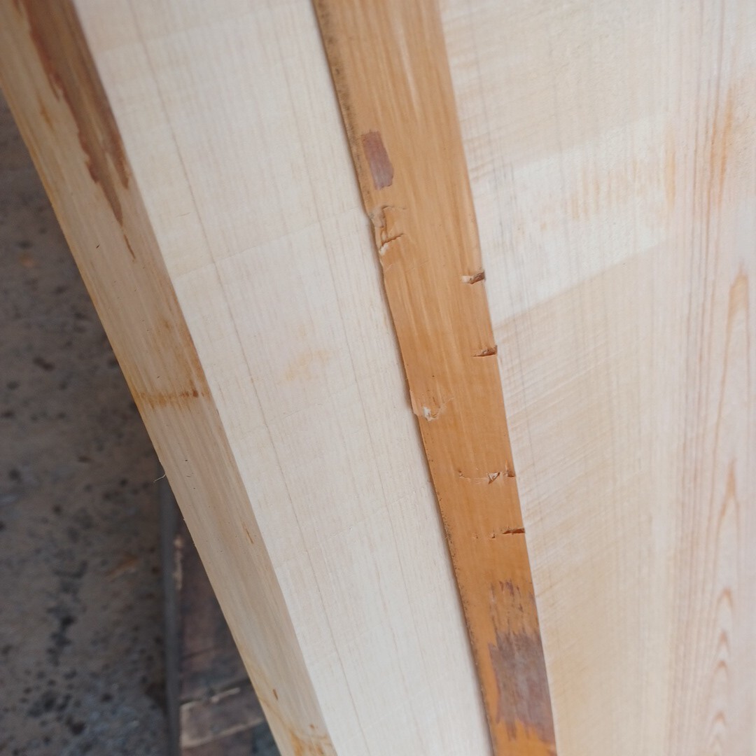 A-1632 　国産ひのき　耳付板　2枚セット　テーブル　棚板　看板　一枚板　無垢材　桧　檜　DIY
