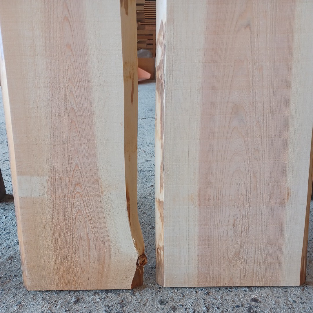 A-1632 　国産ひのき　耳付板　2枚セット　テーブル　棚板　看板　一枚板　無垢材　桧　檜　DIY