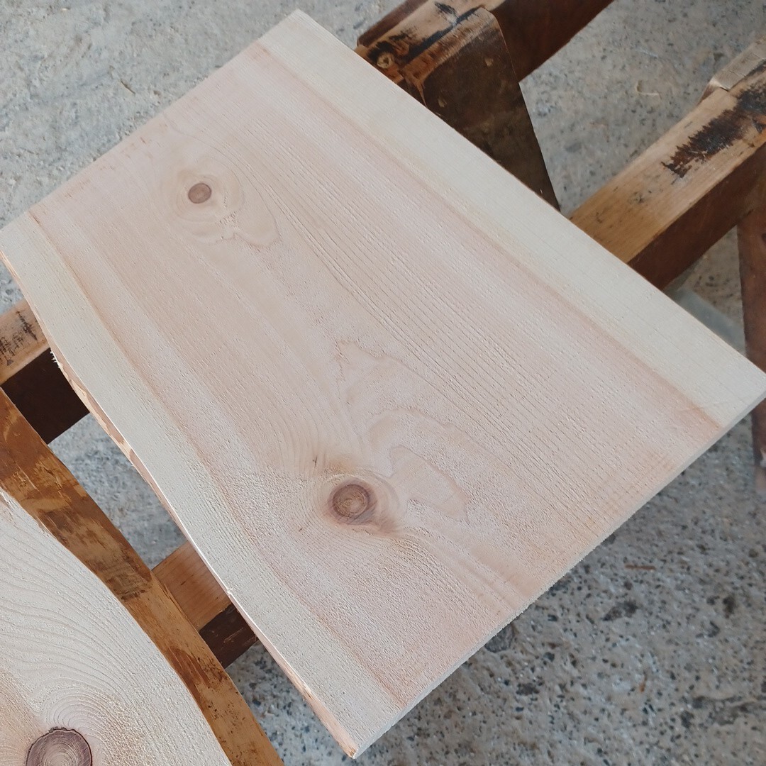 C-1700 　国産ひのき　耳付節板　2枚セット　テーブル　棚板　看板　一枚板　無垢材　桧　檜　DIY_画像5
