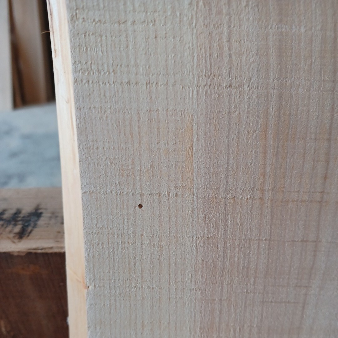 C-1702 【101.7×37～44×1.9cm】　国産ひのき　耳付節板　　テーブル　棚板　看板　一枚板　無垢材　桧　檜　DIY