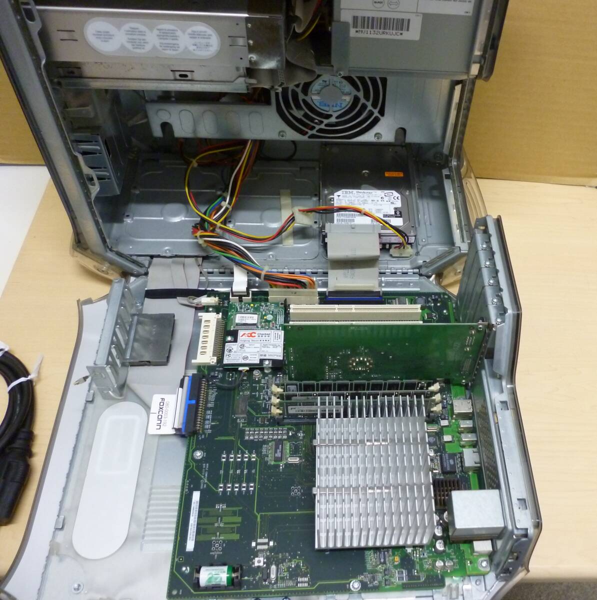 ★中古★Apple PowerMac G4 533MHz Mac OS 9.2.2 クリーンインストール済み/ HDD 80GB (7200rpm)/メモリ512MB/GeForce2 MX 32MB (ADC/VGA)_画像3