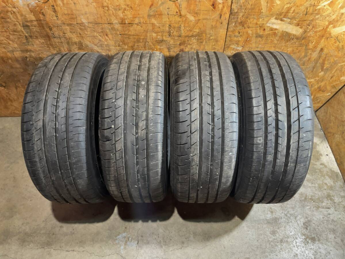 ☆美品☆215/45R17☆87W☆23年☆ヨコハマ☆ブルーアースGT☆4本☆サマータイヤ☆_画像1