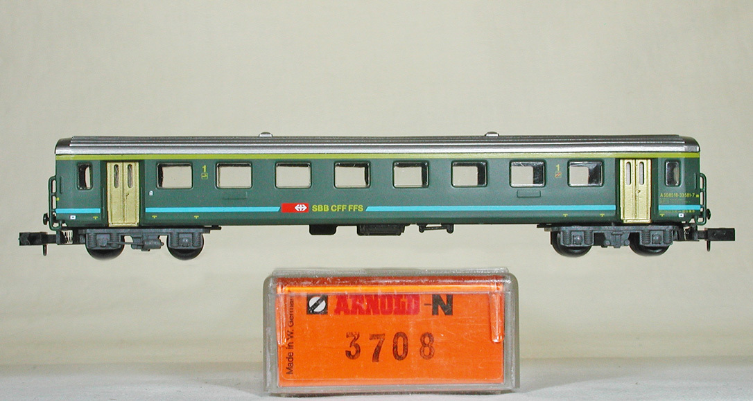 ARNOLD #3708 ＳＢＢ （スイス国鉄） ＥＷ-Ⅰ型１等車　近代化更新客車_画像1