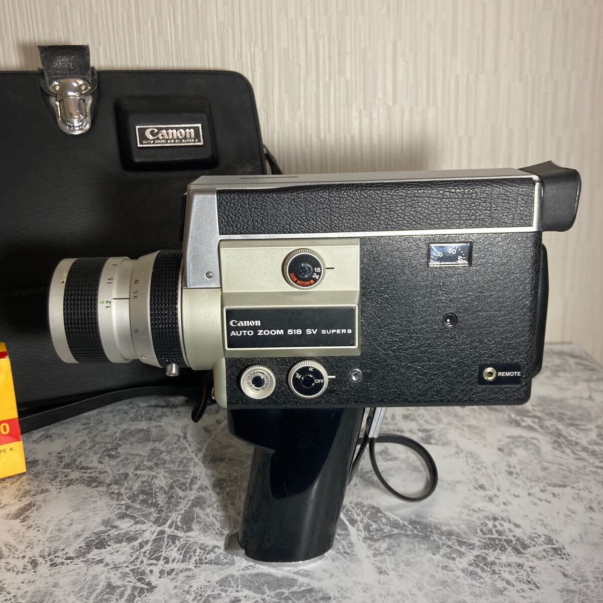 [ junk ]Canon Canon Auto Zoom 518 SV Super 8 8 millimeter .. machine that time thing Showa Retro unopened cartridge attaching Canon takkyubin (home delivery service) 80