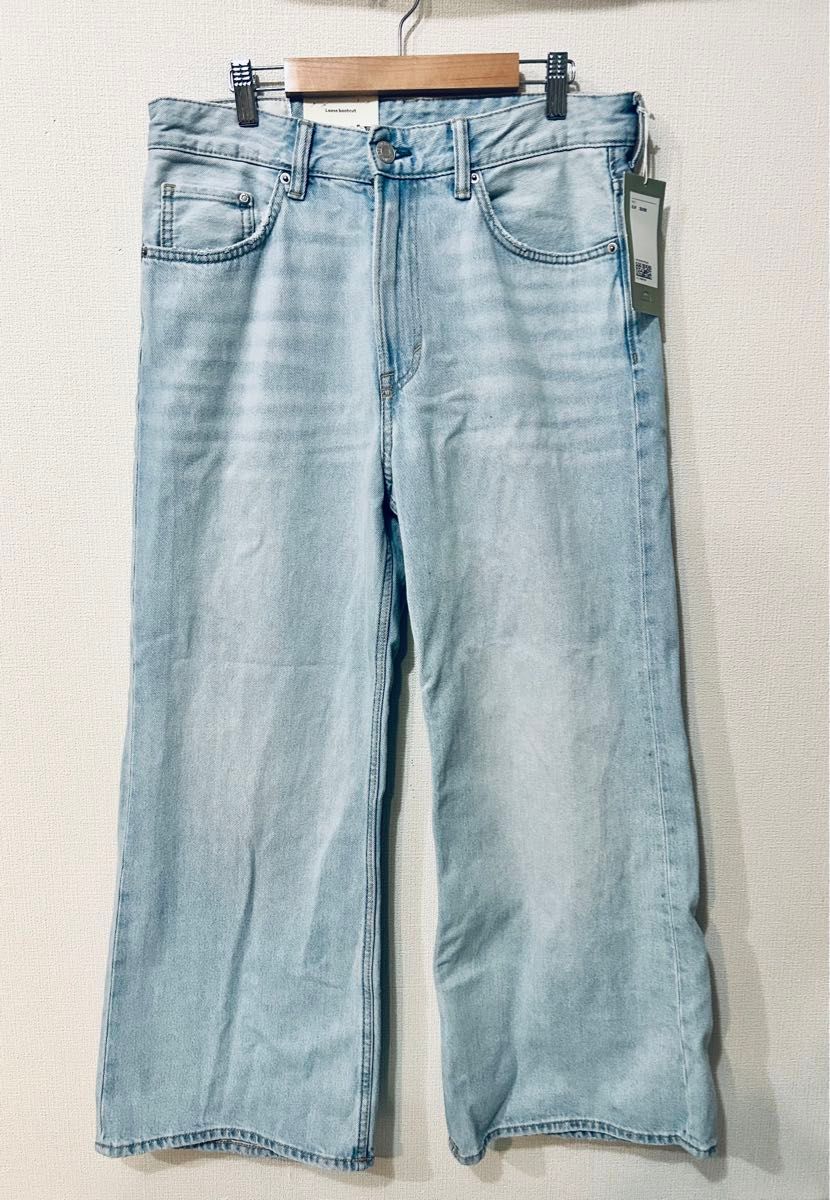 H&M ルーズブートカットデニム　ライトブルー　　　　　EUR 32/30