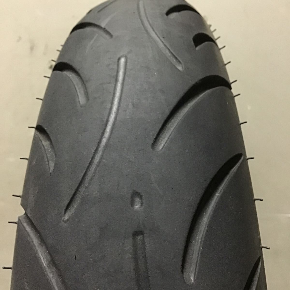 t7-18 ホンダ PCX125 JF28 リアホイール タイヤ セット 純正部品 動作確認済み_画像7