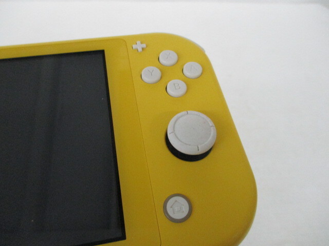 G2901 送料無料！ Nintendo Switch Lite イエロー 中古品 本体のみ/動作確認済み/傷や汚れ等の中古感あり_画像3