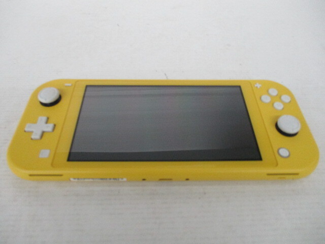 G2901 送料無料！ Nintendo Switch Lite イエロー 中古品 本体のみ/動作確認済み/傷や汚れ等の中古感あり_画像1