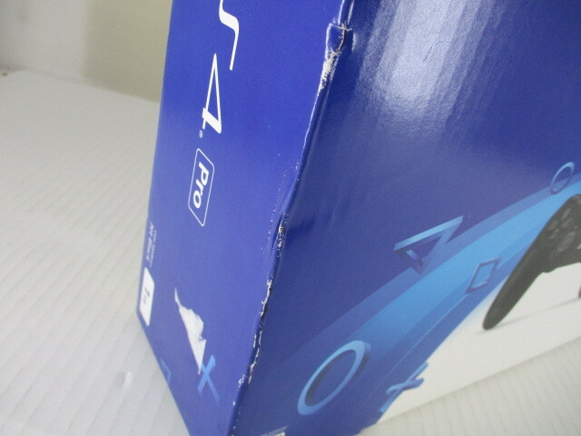 G2925 送料無料！ PlayStation4 CUH-7000BB01 ブラック 中古品/動作確認済/箱傷み有/傷や汚れあり_画像3