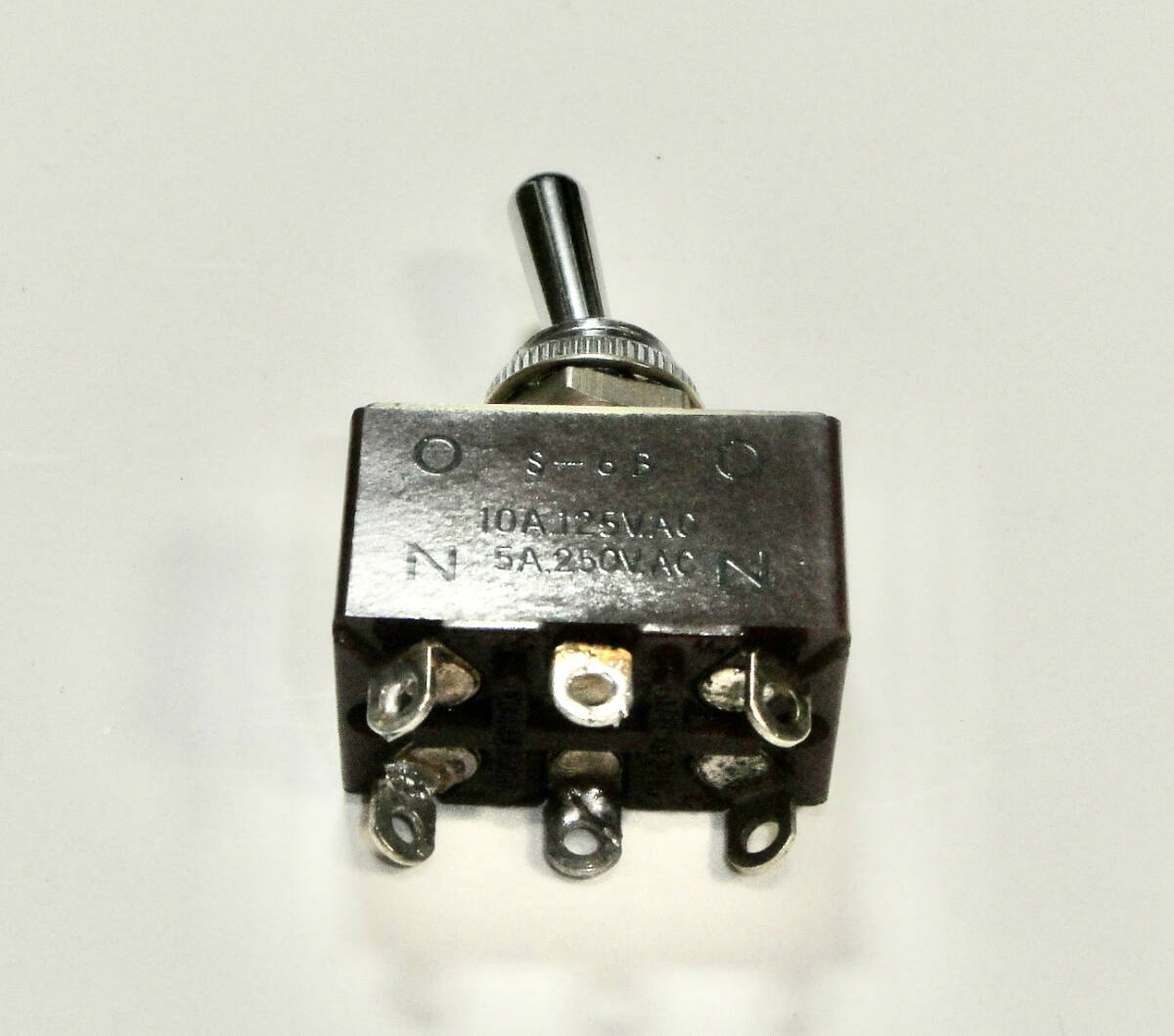 NIHON KAIHEIKI スナップスイッチ　2接点　2回路　ON - OFF - ON 電子工作_画像3