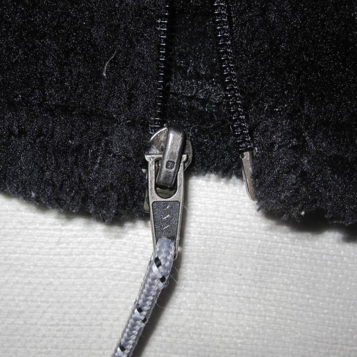 パタゴニア R2 ジャケット (L) 黒 2003年 刺繍ロゴ USA製 パタゴニア R2 ジャケット (L) 黒 2003年 刺繍ロゴ USA製
