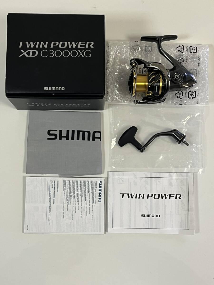 未使用品 シマノ SHIMANO 20 ツインパワー TWINPOWER C3000XG スピニングリール_画像6