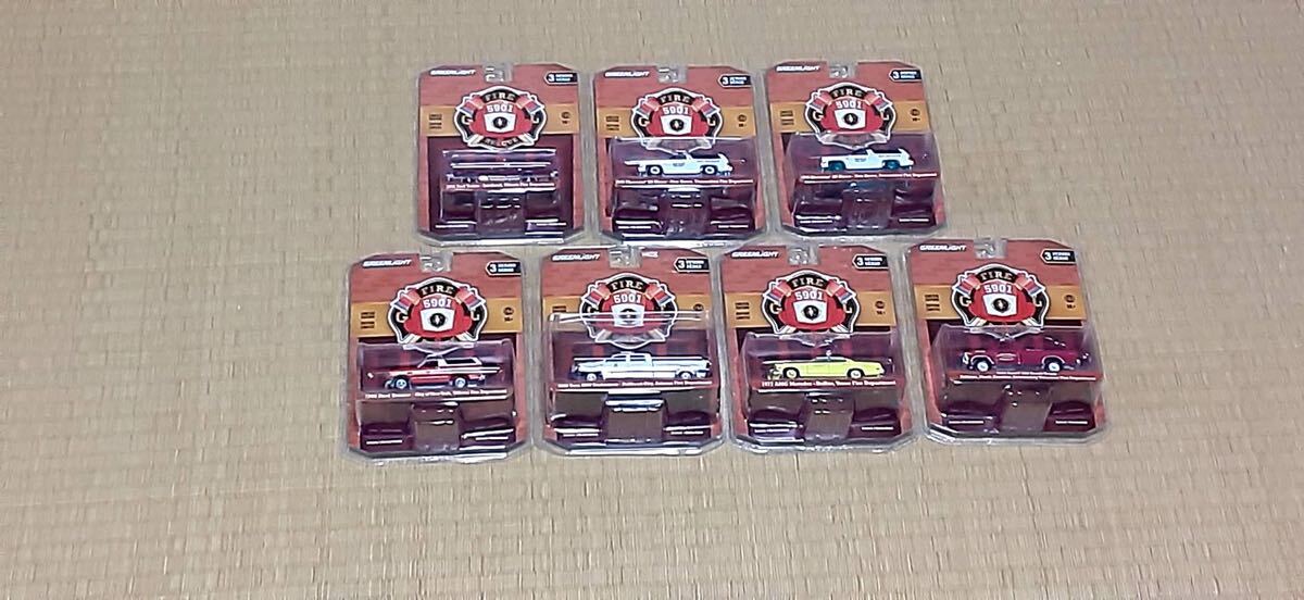 GREENLIGHT FIRE RESCUE 5901 SERIES 3 1/64 グリーンライト　フアィヤー　レスキュー　5901 シリーズ　3 1/64 _画像1