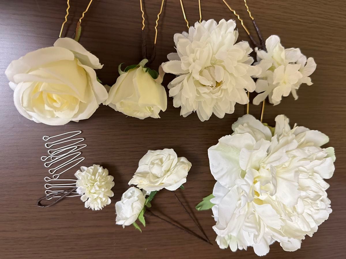 髪飾り　ヘアアクセサリー　花　白　ホワイト　バラ　成人式　卒業式　結婚式　ウェディング　和装　袴　ヘッドドレス