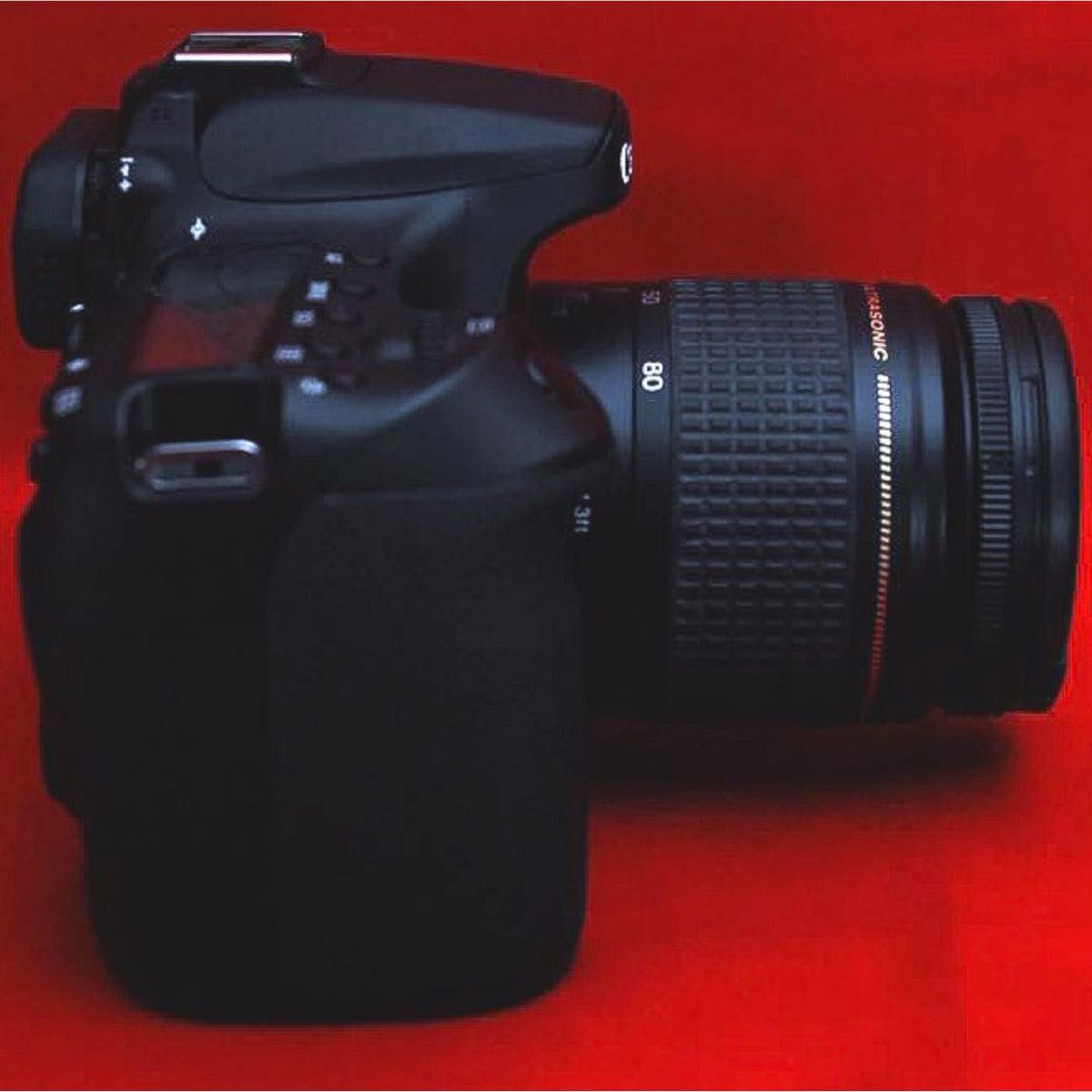 【機能性抜群！！】Canon EOS 70D ダブルレンズ　嬉しいカメラバック付き　スマホ転送可能　デジタル一眼レフ　付属品多数