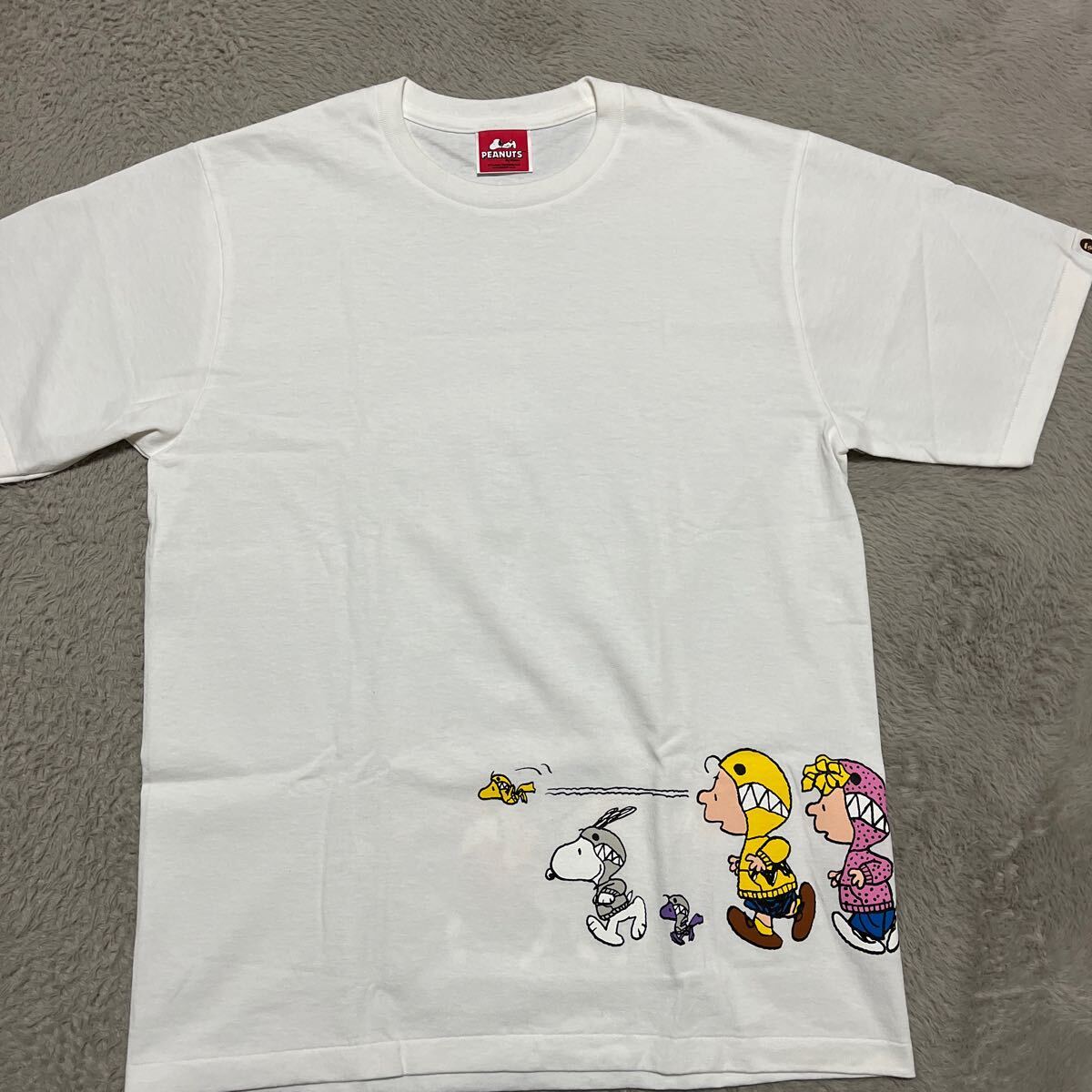 激レア 新品未使用 A BATHING APE BAPE KAWS PEANUTS SNOOPY スヌーピー チャアリーブラウン BABY MILO tee tシャツ Mの画像2